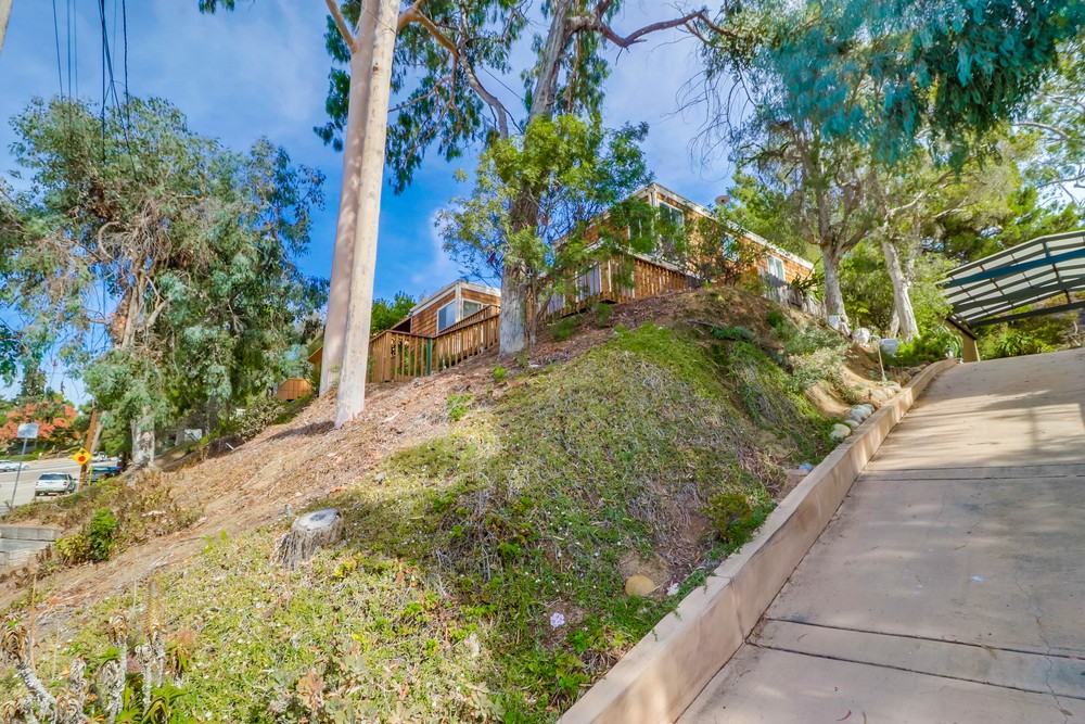 Virtual tour photo 4 of 42 for 4867 Academy St