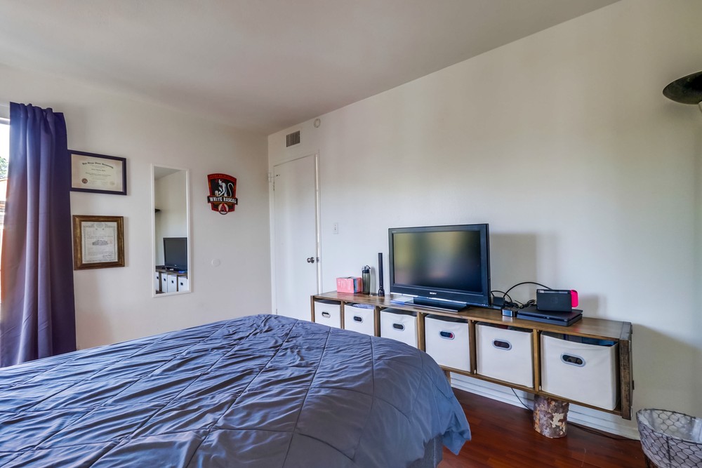 Virtual tour photo 25 of 42 for 4867 Academy St