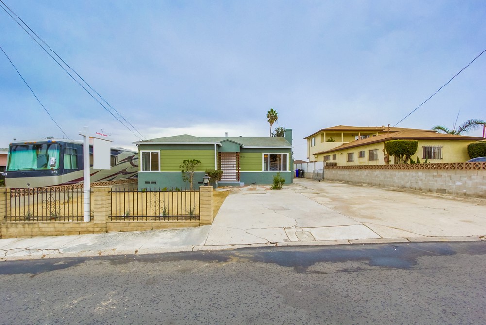 Virtual tour photo 3 of 39 for 4867 Lyon St