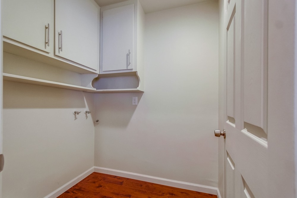 Virtual tour photo 33 of 39 for 4867 Lyon St