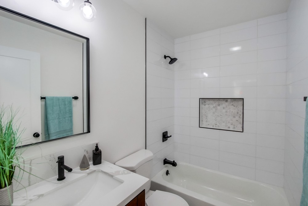 Virtual tour photo 32 of 45 for 4868 Monroe Ave