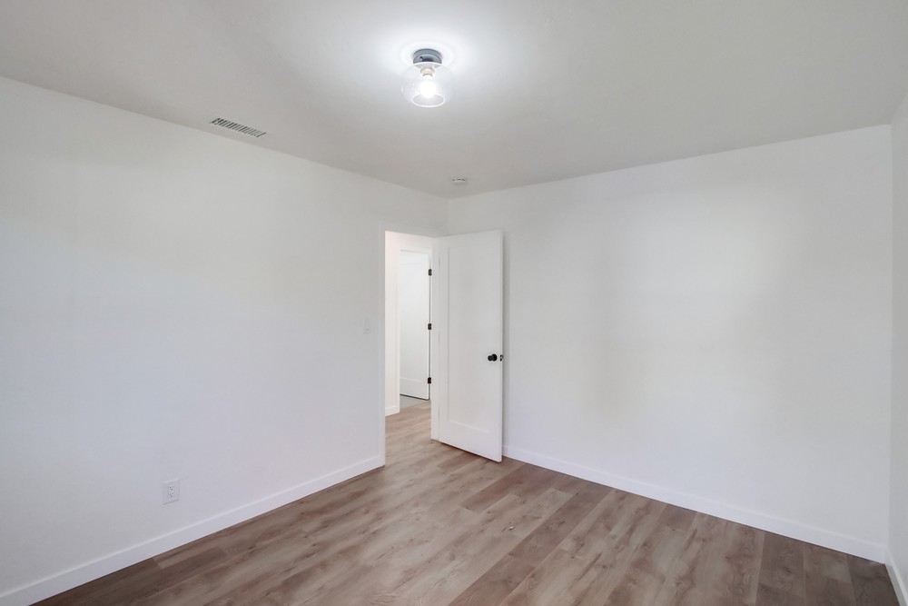 Virtual tour photo 35 of 45 for 4868 Monroe Ave