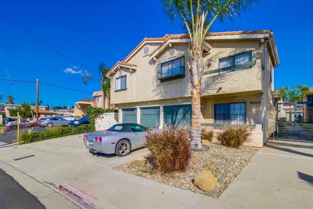 Virtual tour photo 3 of 36 for 4869 70th St #3