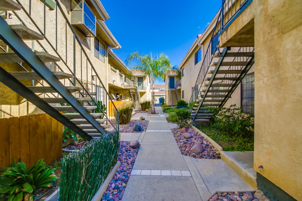 Virtual tour photo 5 of 36 for 4869 70th St #3