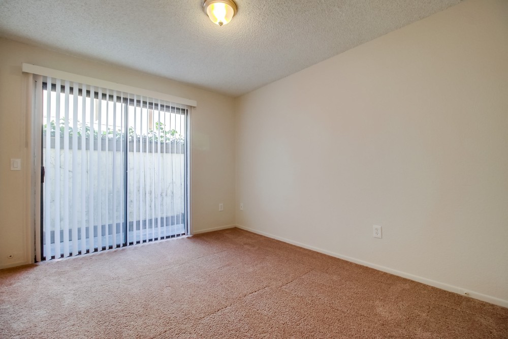 Virtual tour photo 22 of 36 for 4869 70th St #3