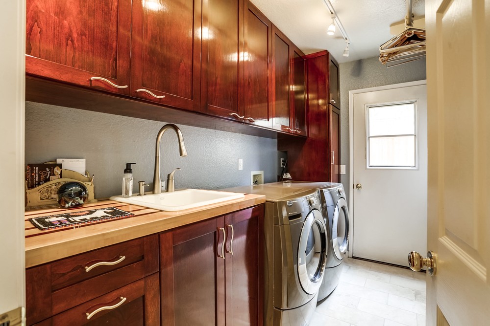 Virtual tour photo 36 of 39 for 4870 Riding Ridge Rd