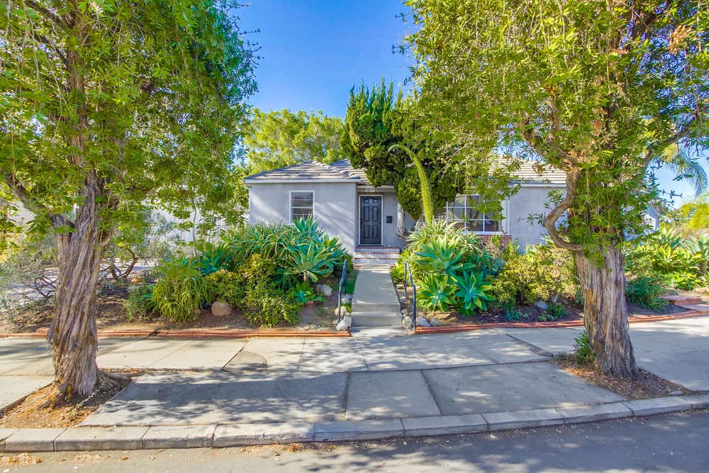 Virtual tour photo 1 of 42 for 4871 Hart Dr