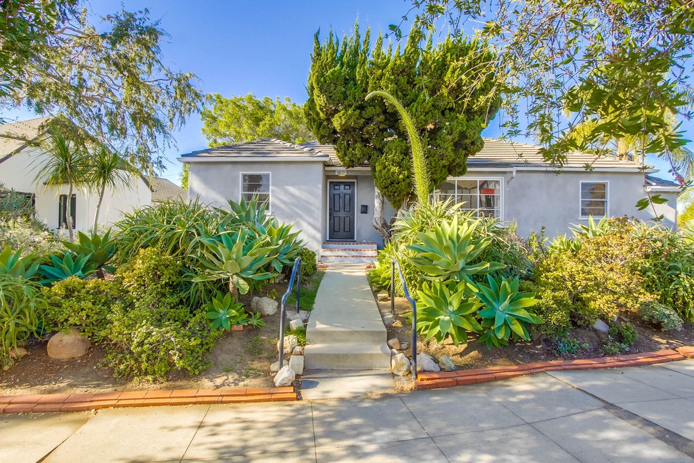 Virtual tour photo 3 of 42 for 4871 Hart Dr