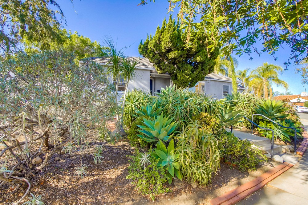 Virtual tour photo 4 of 42 for 4871 Hart Dr