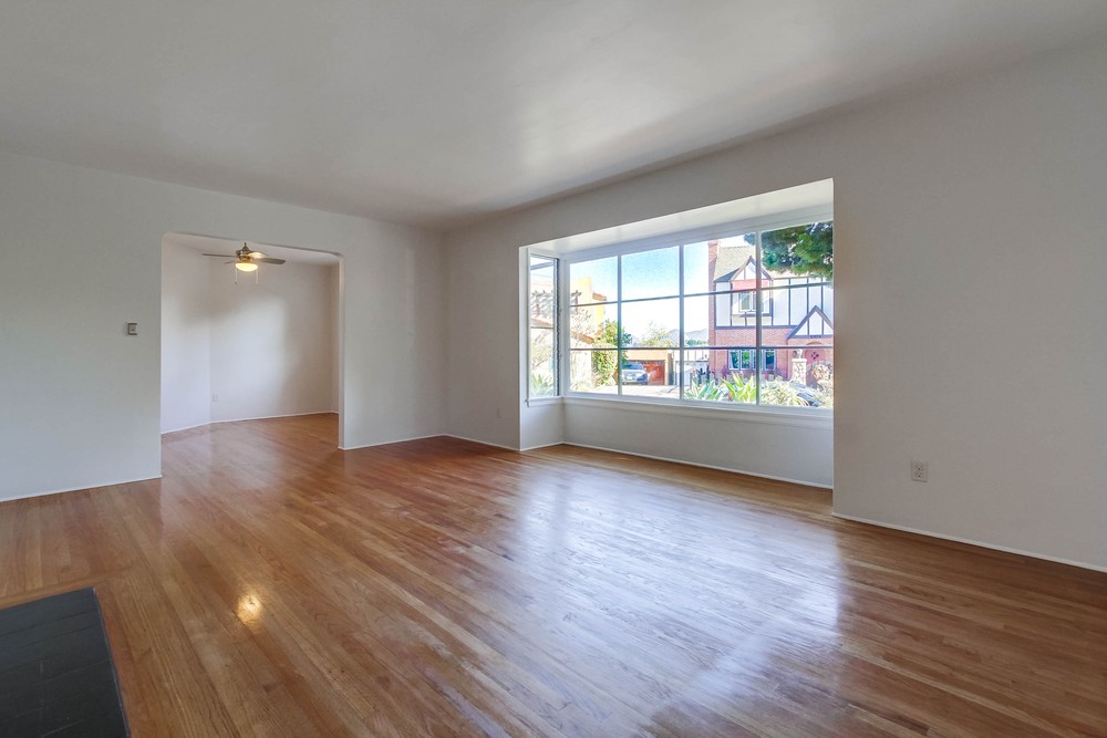Virtual tour photo 11 of 42 for 4871 Hart Dr