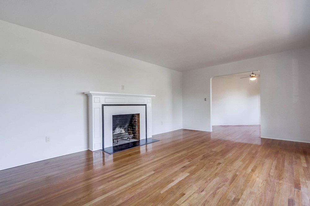 Virtual tour photo 12 of 42 for 4871 Hart Dr