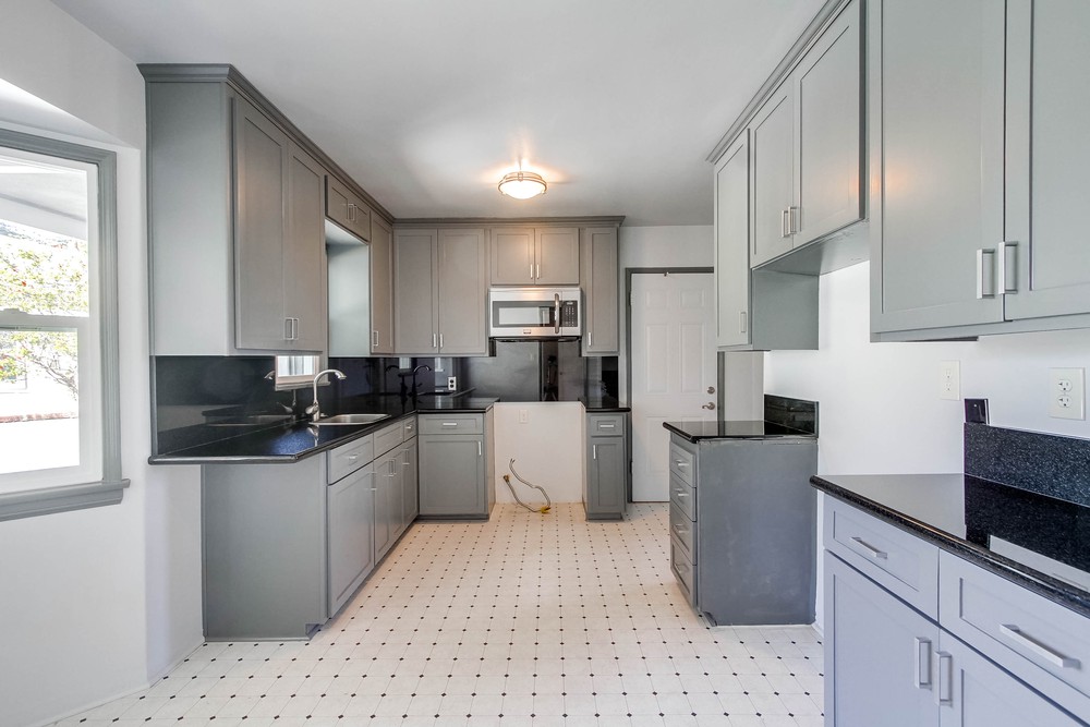 Virtual tour photo 16 of 42 for 4871 Hart Dr