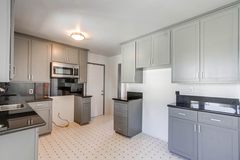 Virtual tour photo 17 of 42 for 4871 Hart Dr