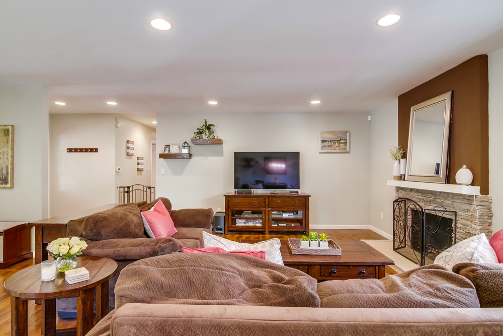 Virtual tour photo 8 of 49 for 4874 Campanile Dr