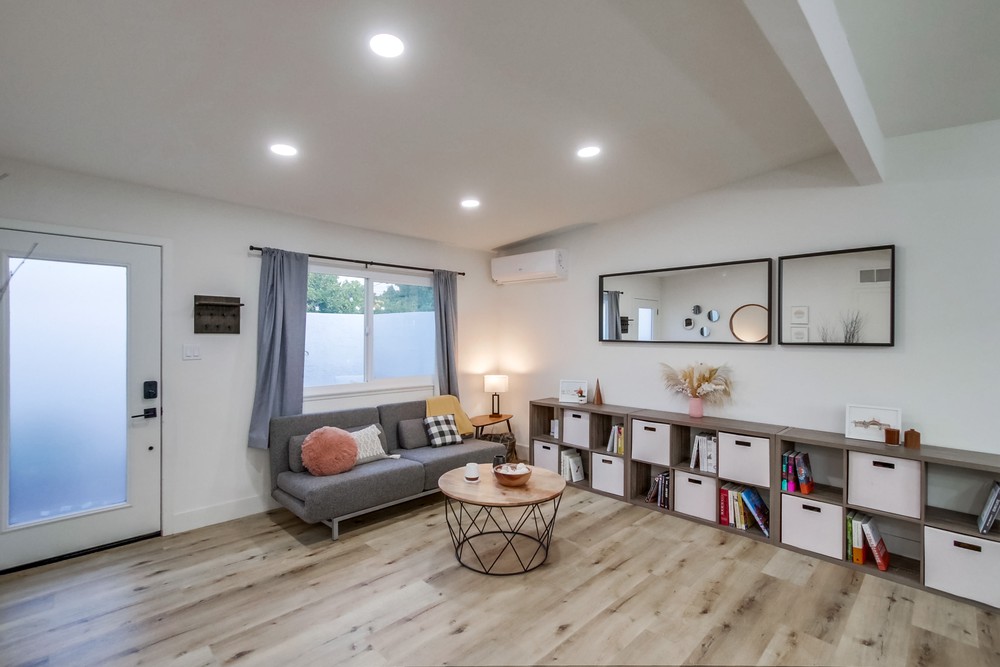 Virtual tour photo 37 of 81 for 4875 Barstow St
