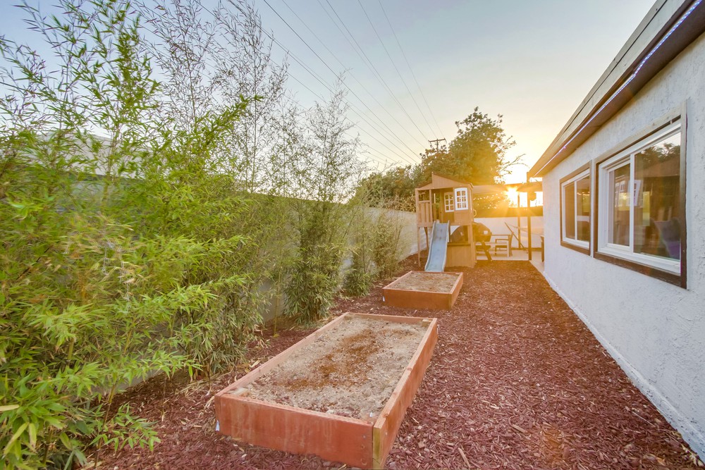 Virtual tour photo 78 of 81 for 4875 Barstow St