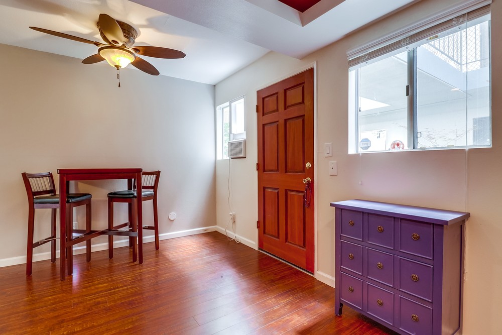 Virtual tour photo 10 of 31 for 4875 Cole St #47