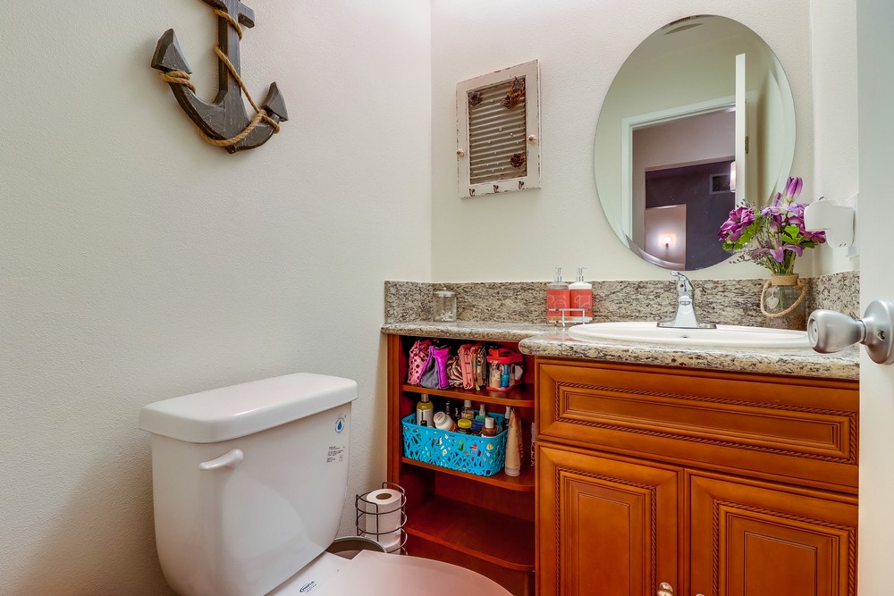 Virtual tour photo 19 of 31 for 4875 Cole St #47