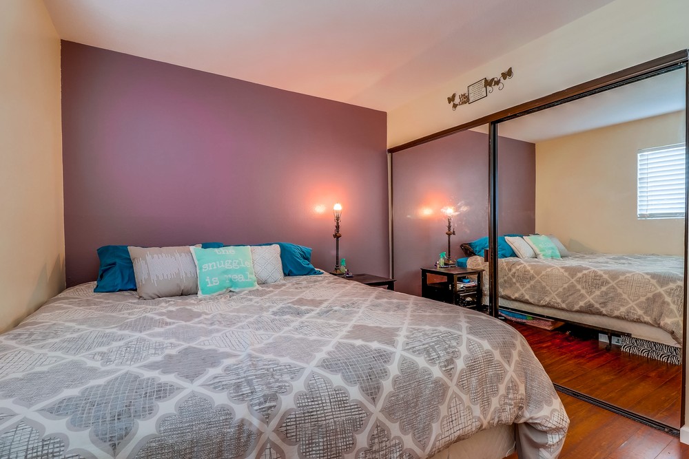 Virtual tour photo 25 of 31 for 4875 Cole St #47