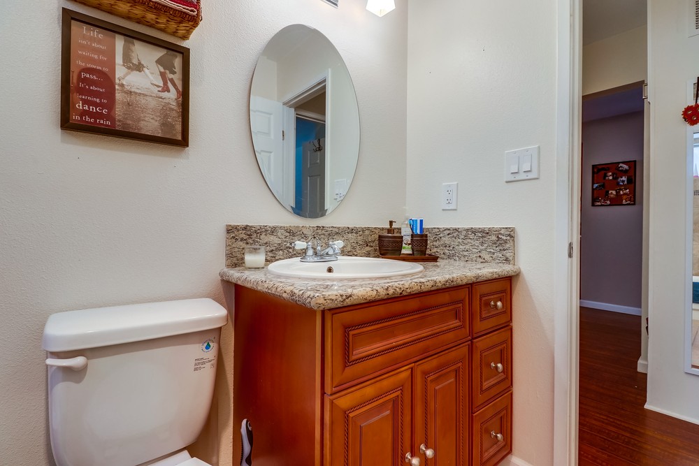 Virtual tour photo 28 of 31 for 4875 Cole St #47