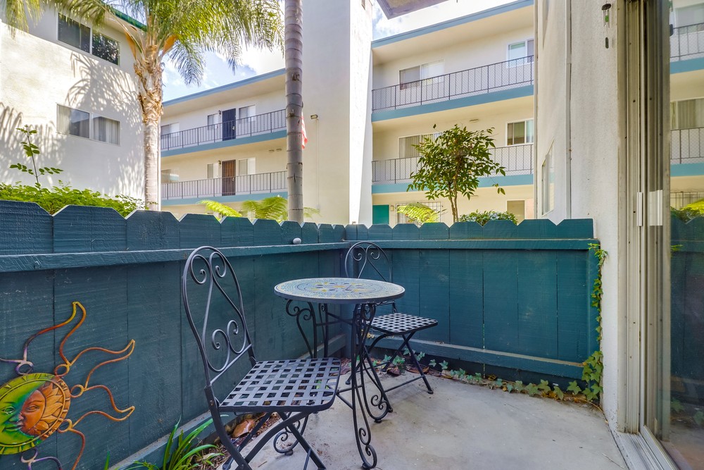 Virtual tour photo 29 of 31 for 4875 Cole St #47