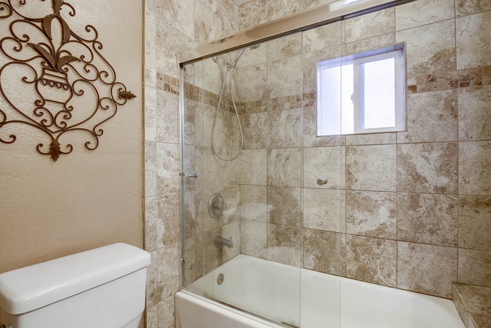 Virtual tour photo 30 of 36 for 4876 Mansfield St