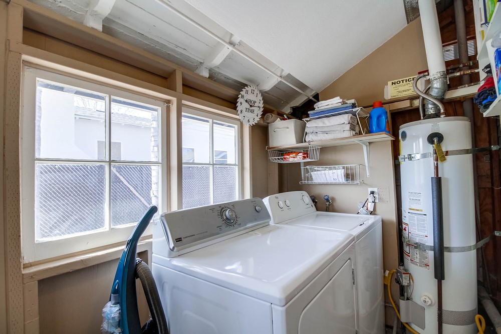Virtual tour photo 31 of 36 for 4876 Mansfield St