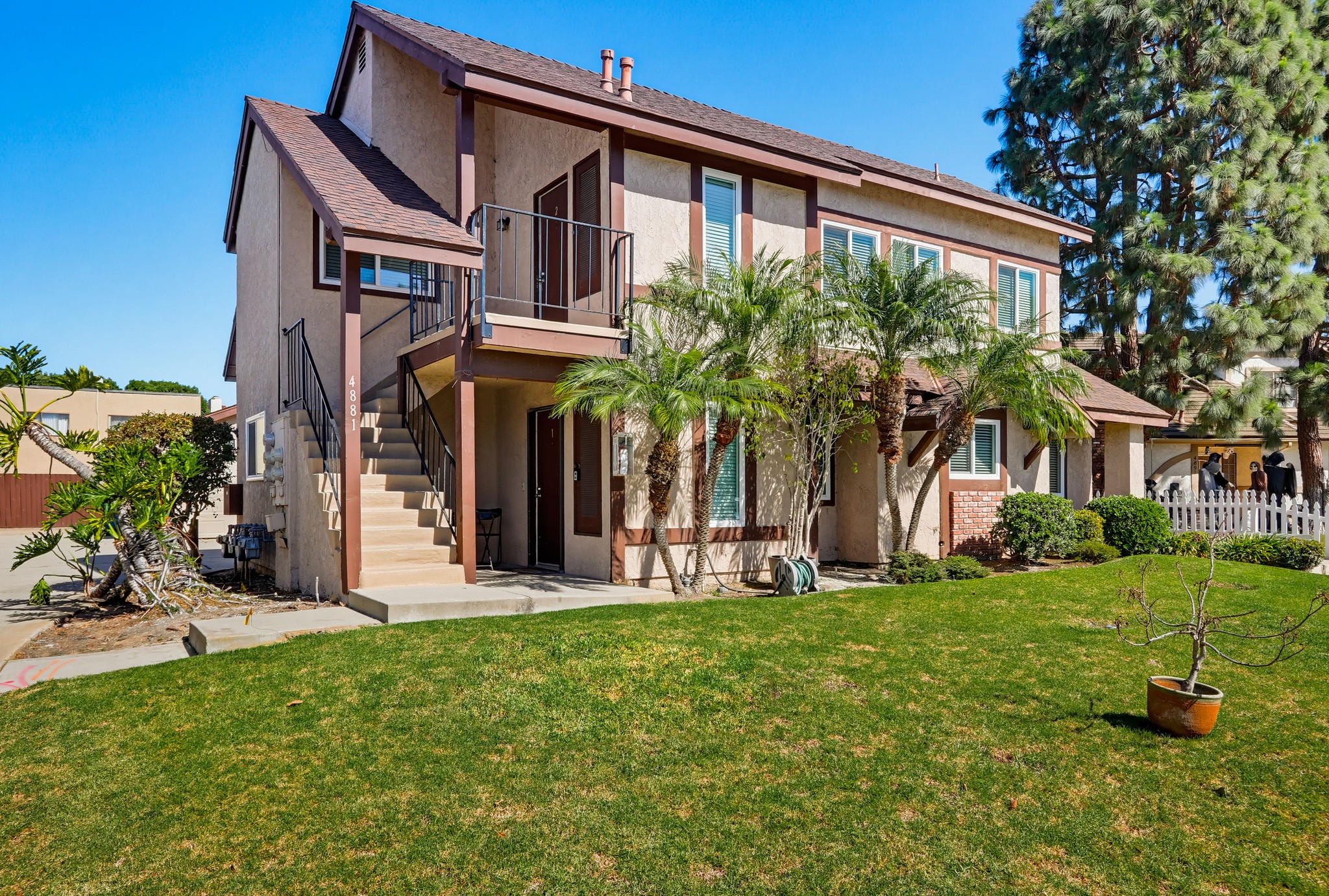Virtual tour photo 3 of 39 for 4881 Vista Dr Unit 1