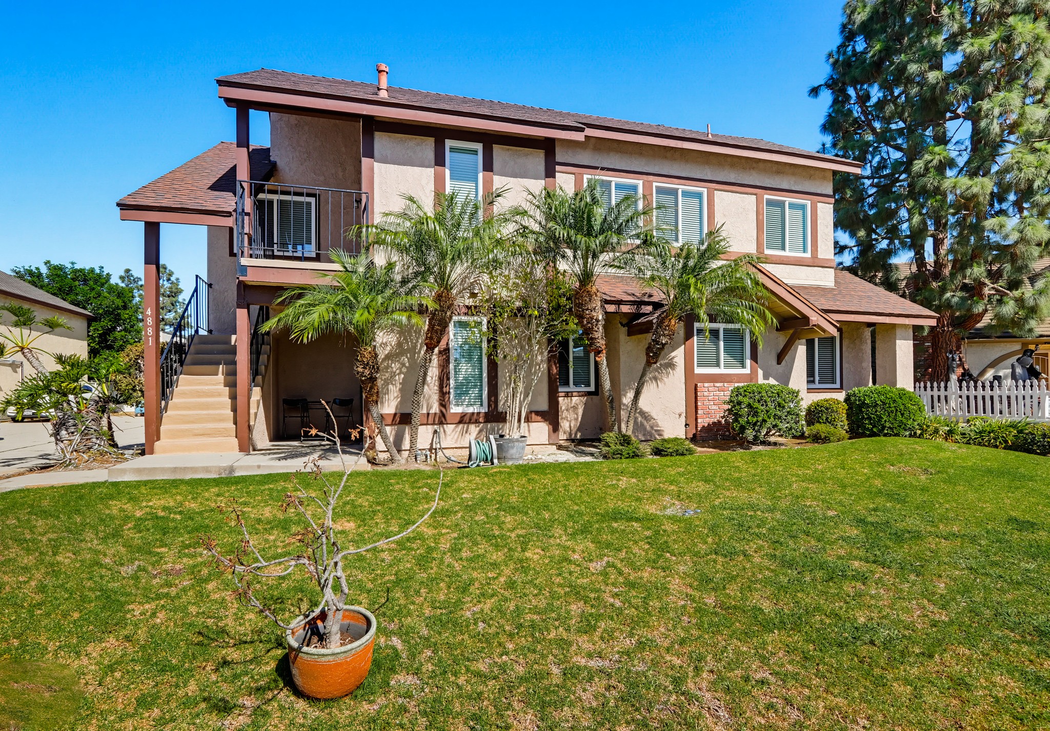 Virtual tour photo 4 of 39 for 4881 Vista Dr Unit 1
