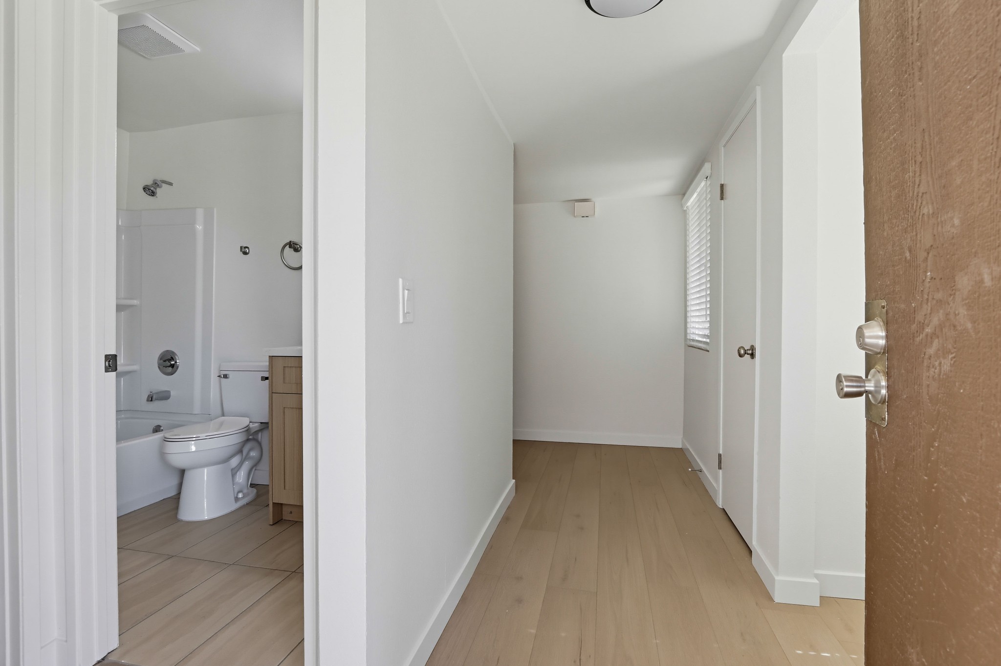 Virtual tour photo 8 of 39 for 4881 Vista Dr Unit 1