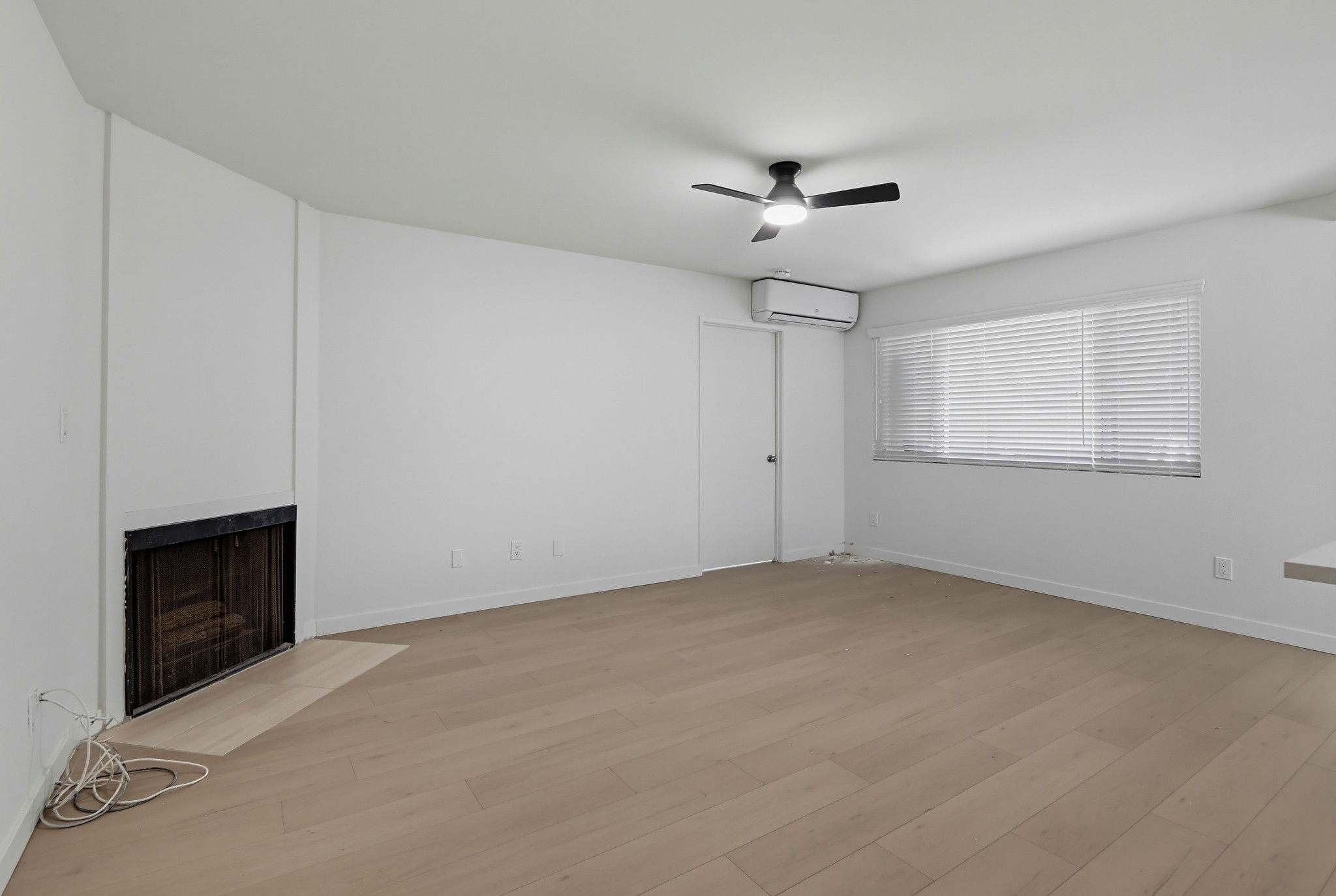 Virtual tour photo 9 of 39 for 4881 Vista Dr Unit 1
