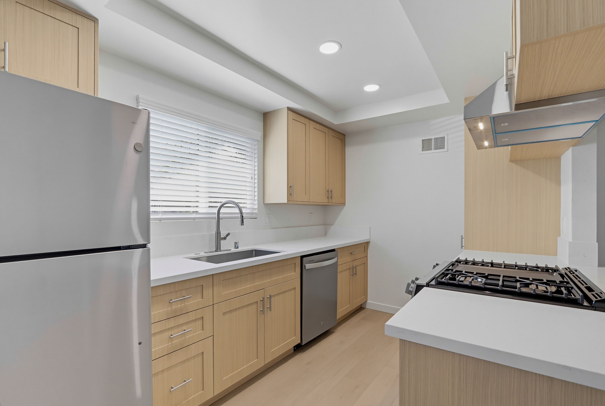 Virtual tour photo 16 of 39 for 4881 Vista Dr Unit 1