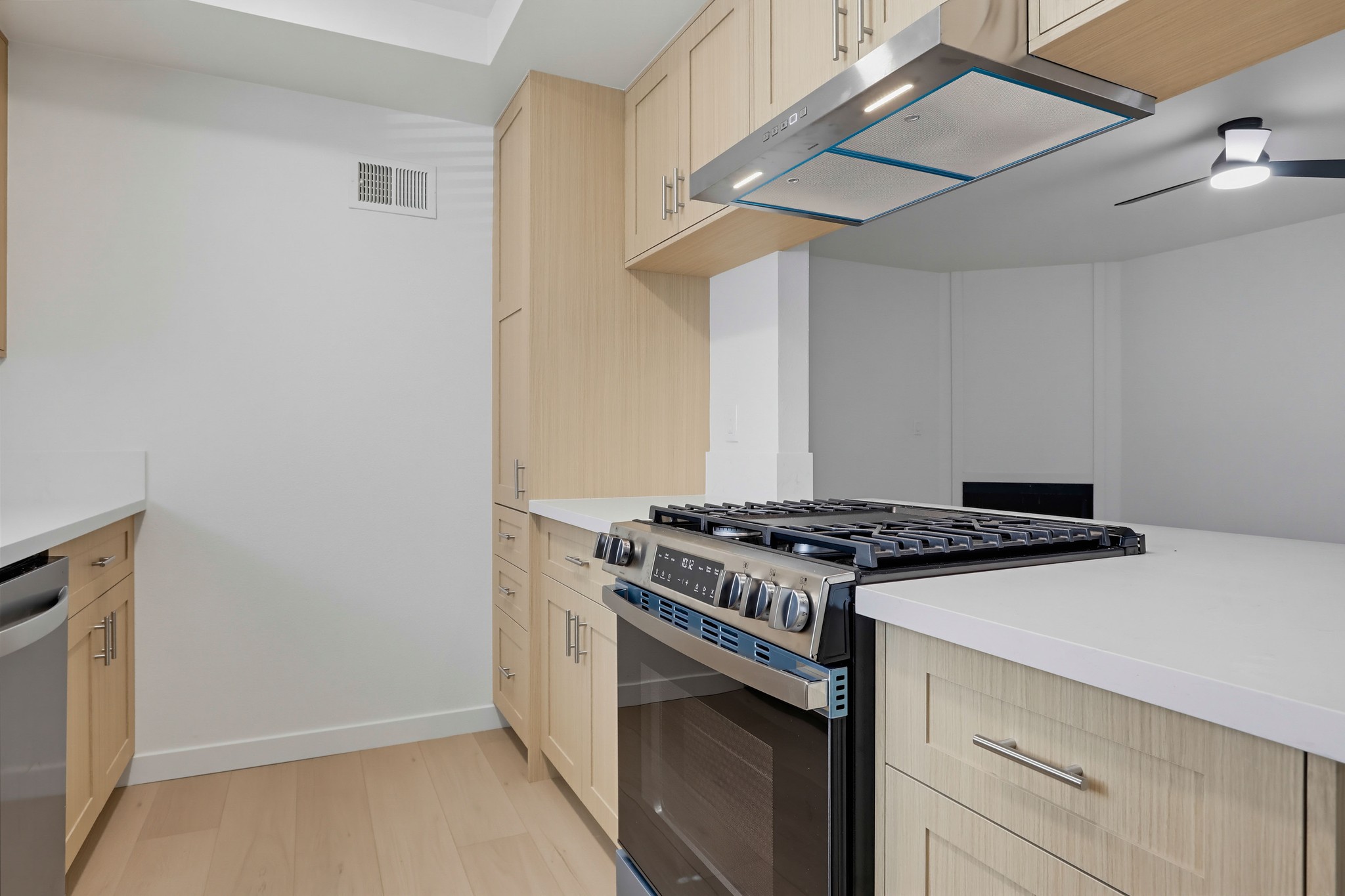 Virtual tour photo 19 of 39 for 4881 Vista Dr Unit 1