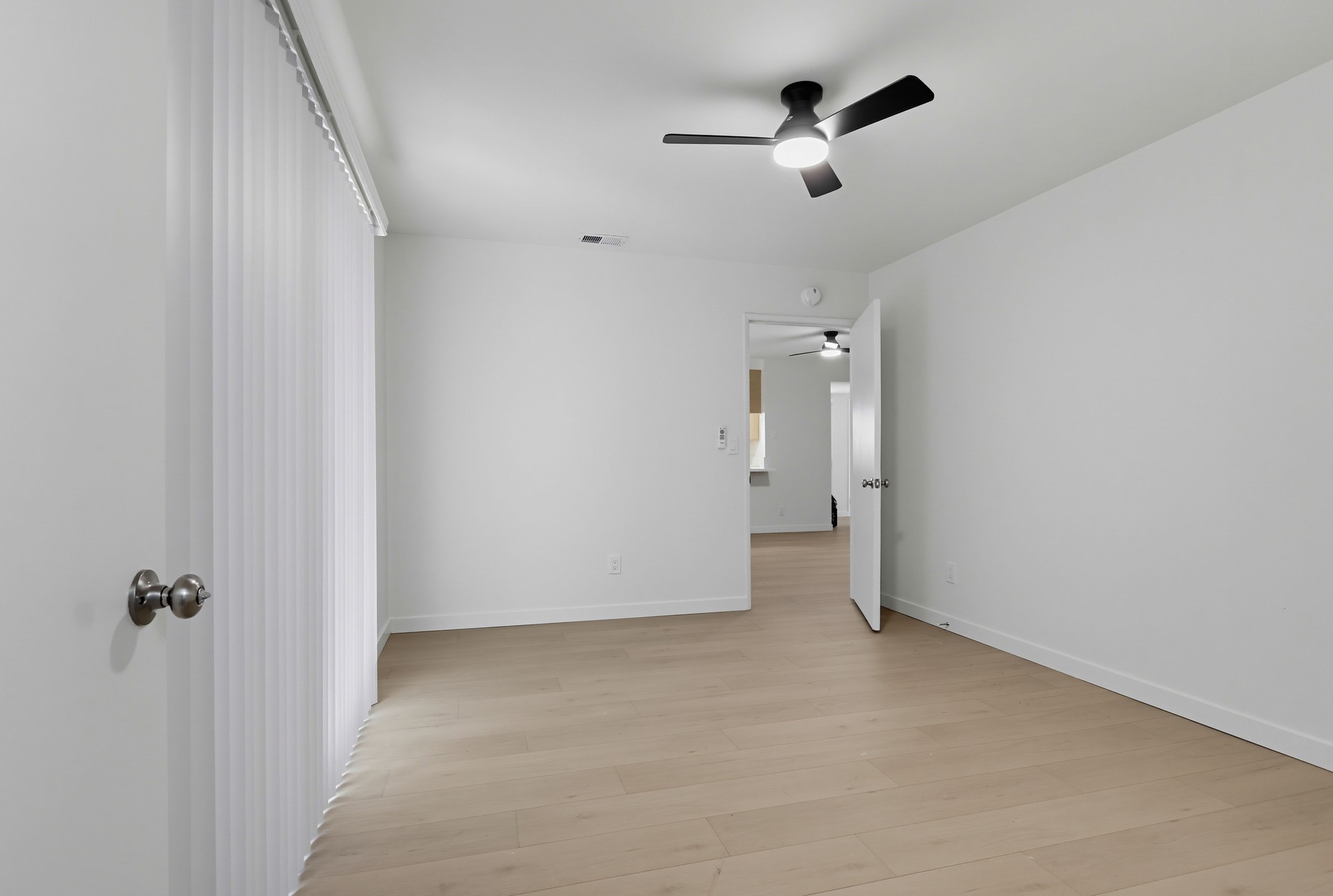 Virtual tour photo 26 of 39 for 4881 Vista Dr Unit 1