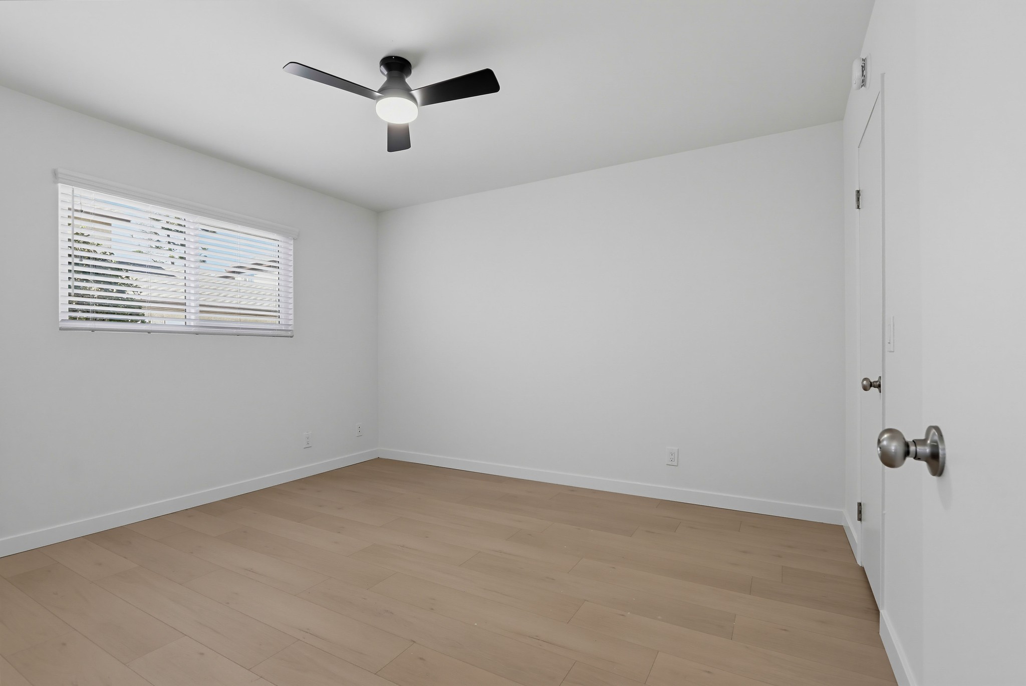 Virtual tour photo 30 of 39 for 4881 Vista Dr Unit 1
