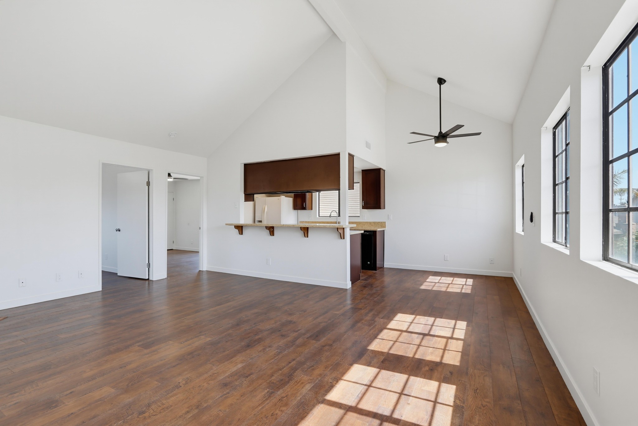 Virtual tour photo 8 of 56 for 4881 Vista Dr Unit 2