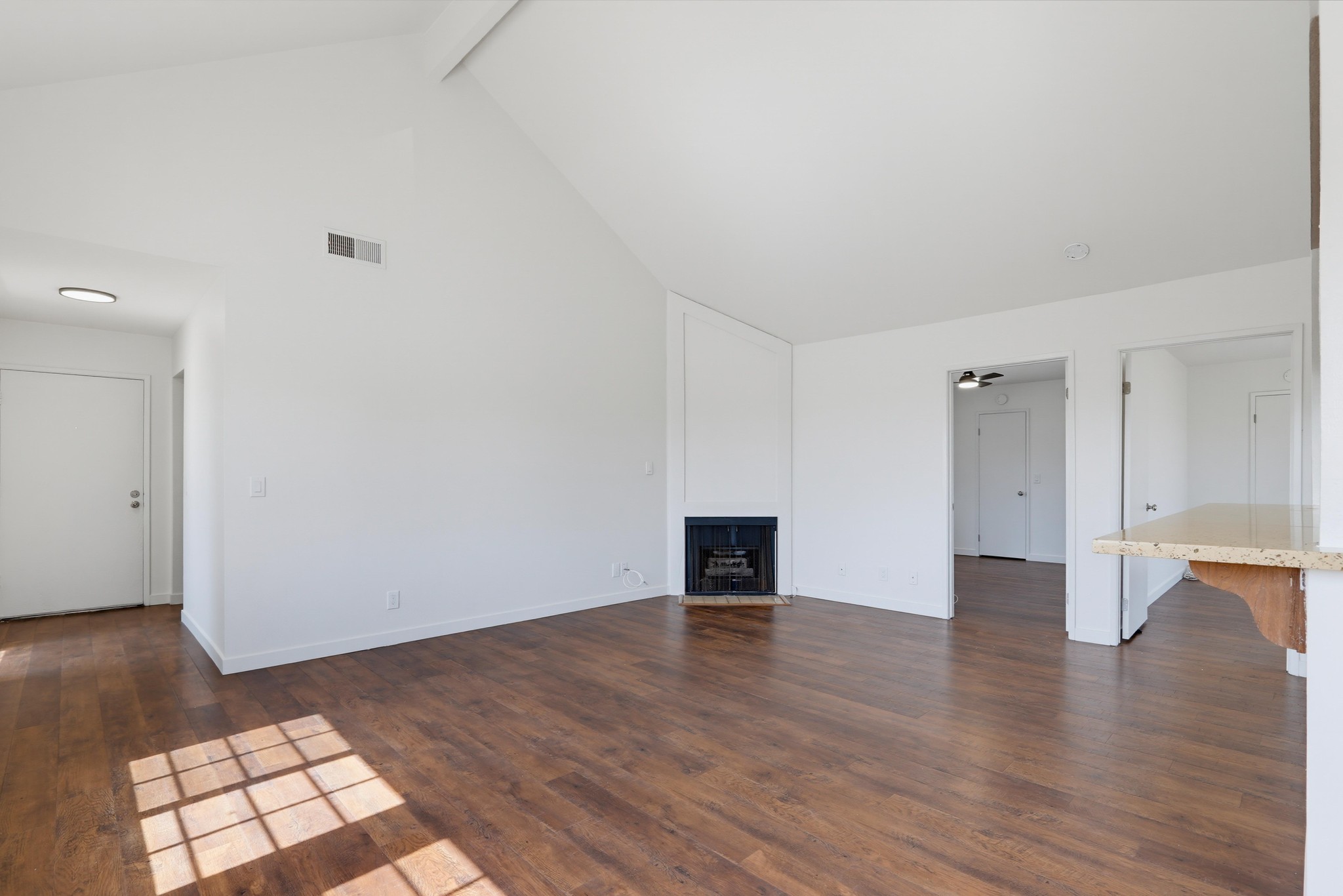 Virtual tour photo 11 of 56 for 4881 Vista Dr Unit 2