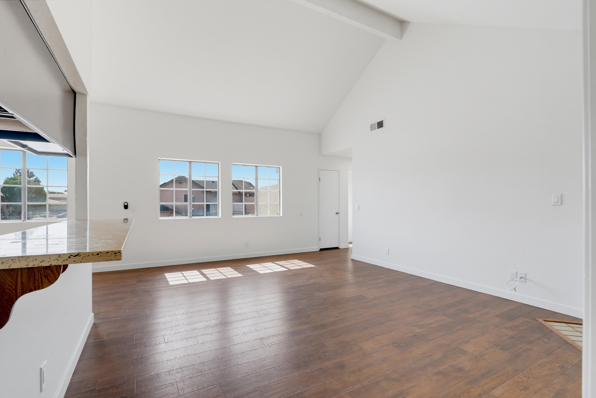 Virtual tour photo 13 of 56 for 4881 Vista Dr Unit 2