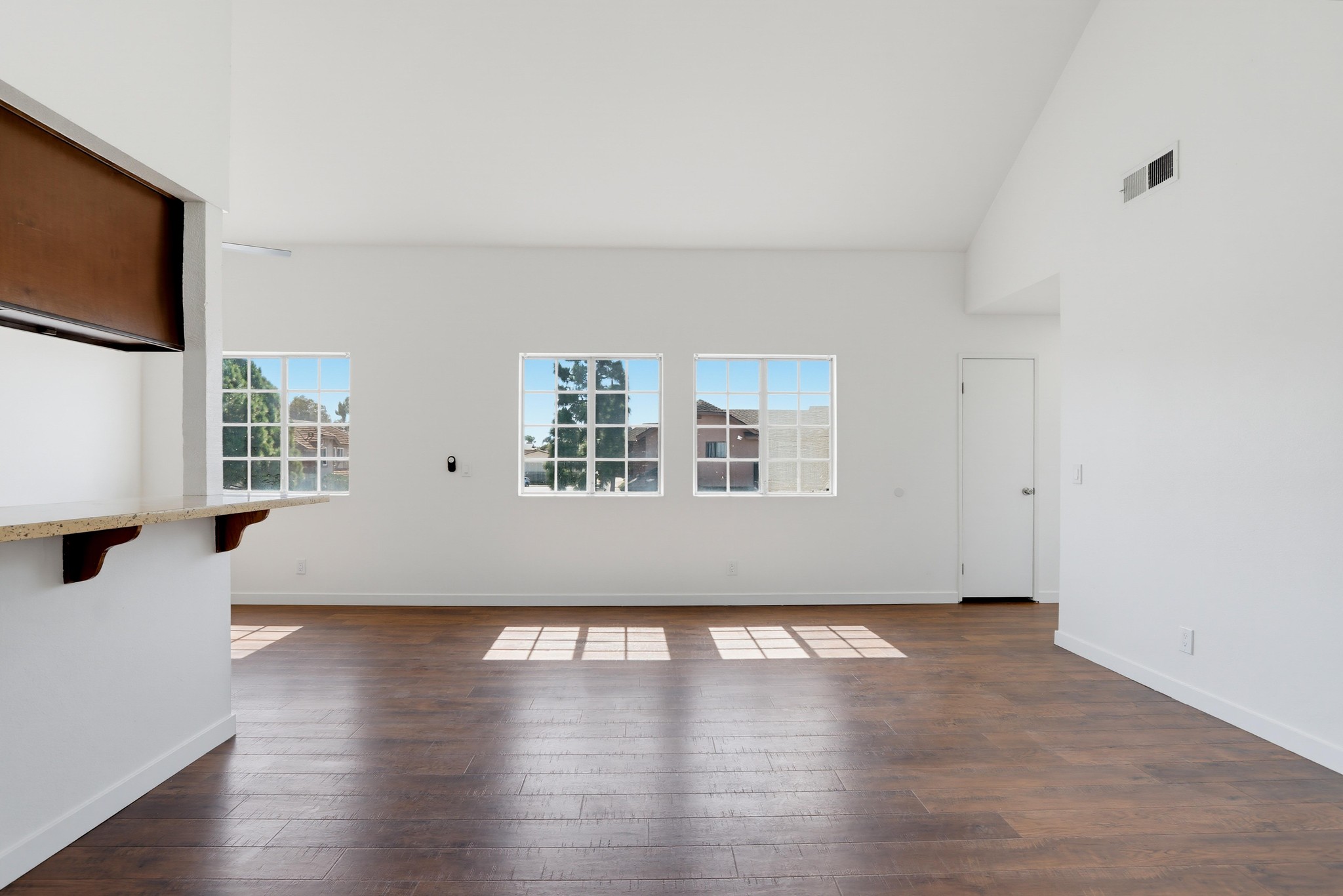 Virtual tour photo 14 of 56 for 4881 Vista Dr Unit 2