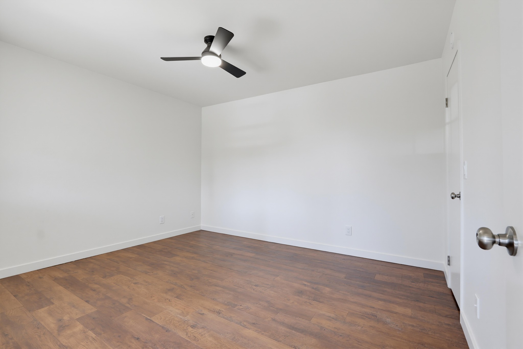 Virtual tour photo 27 of 56 for 4881 Vista Dr Unit 2