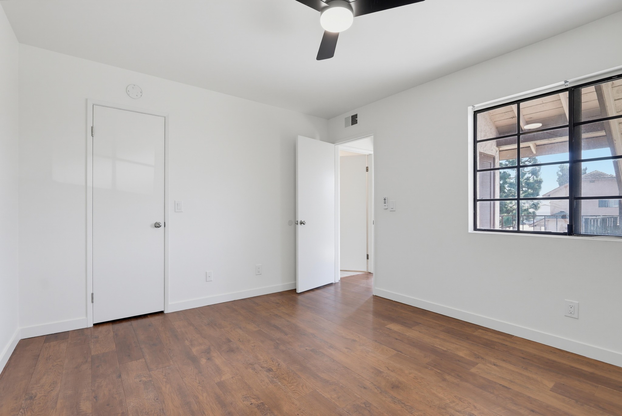 Virtual tour photo 29 of 56 for 4881 Vista Dr Unit 2