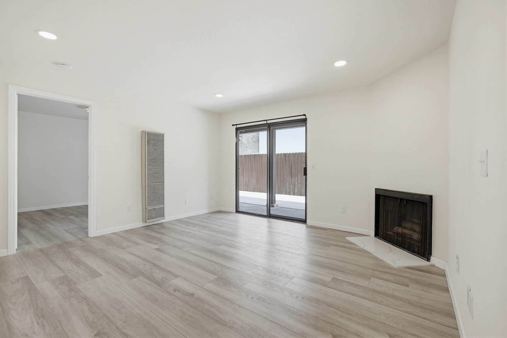 Virtual tour photo 11 of 46 for 4881 Vista Dr Unit 3