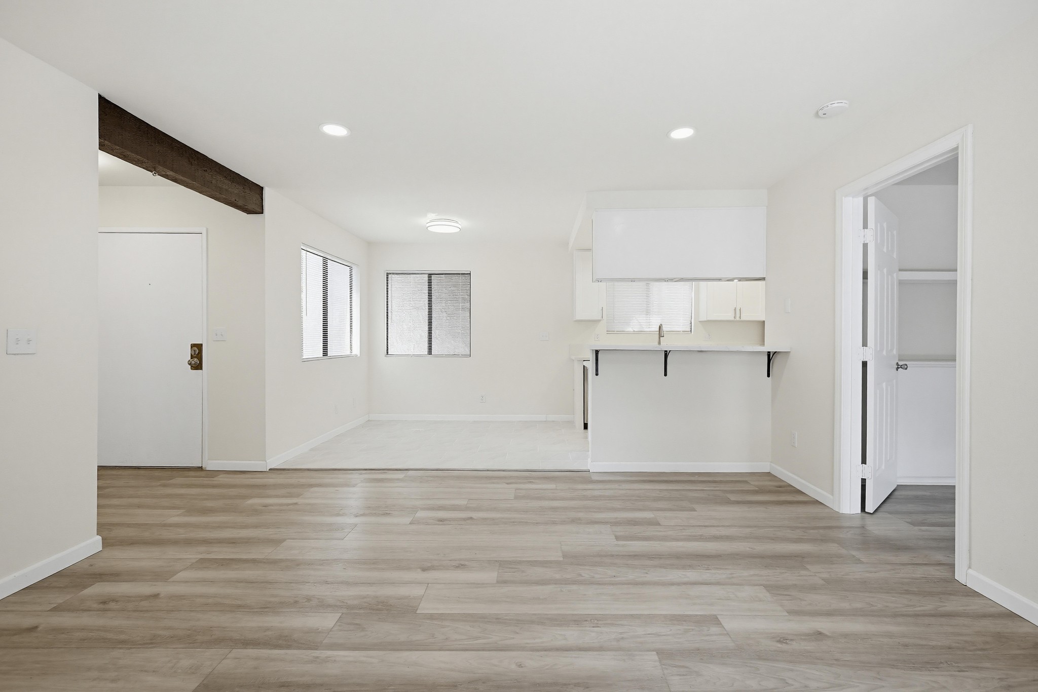 Virtual tour photo 13 of 46 for 4881 Vista Dr Unit 3