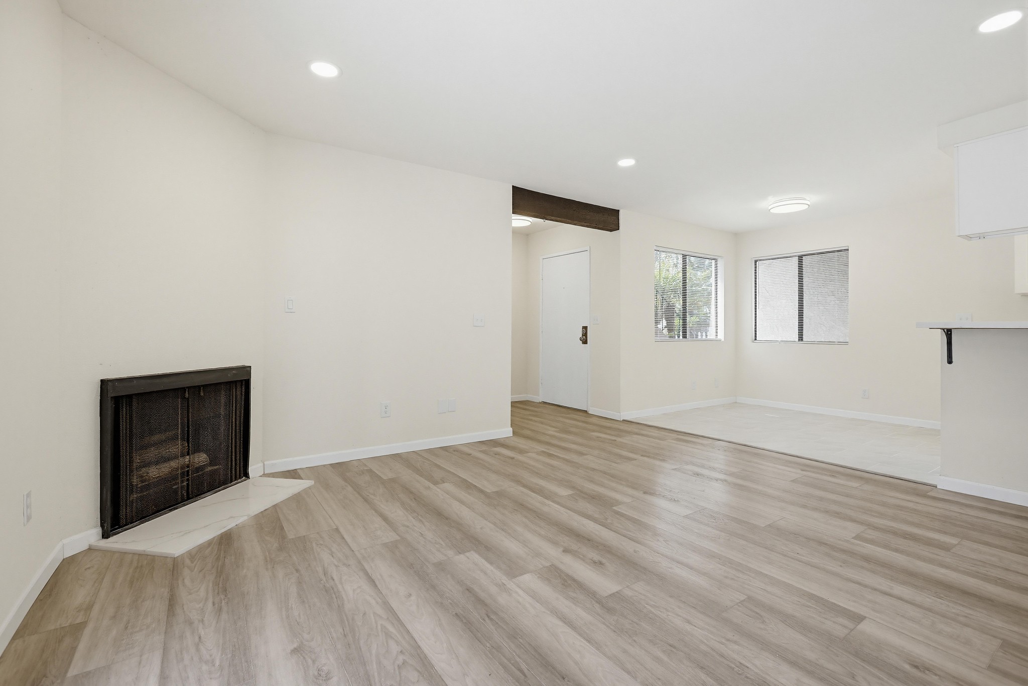 Virtual tour photo 15 of 46 for 4881 Vista Dr Unit 3