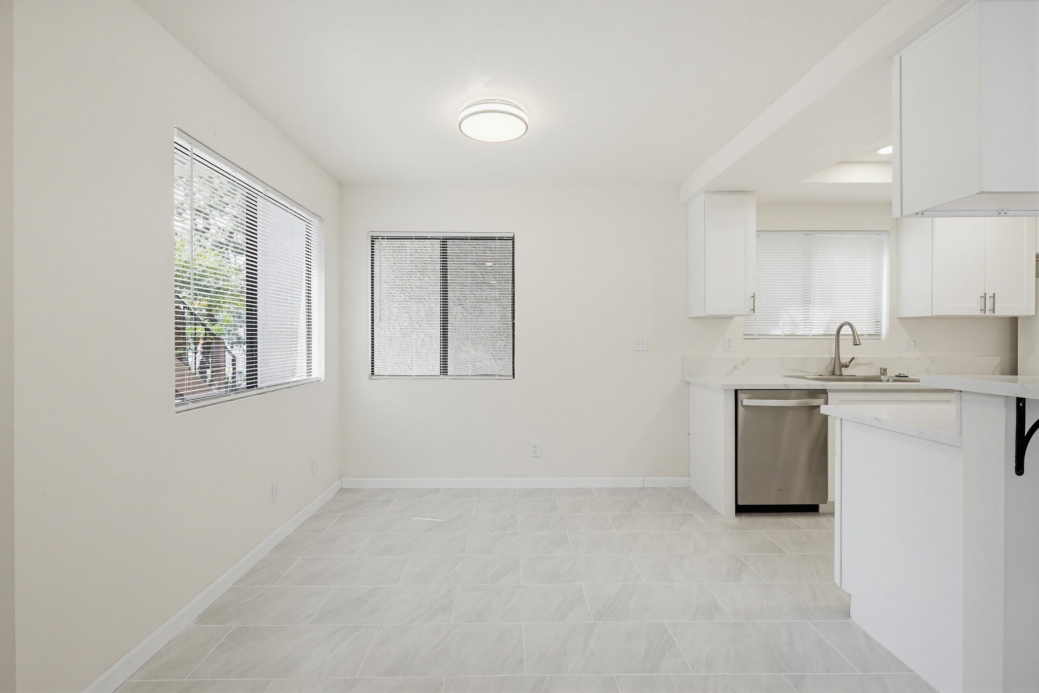Virtual tour photo 20 of 46 for 4881 Vista Dr Unit 3