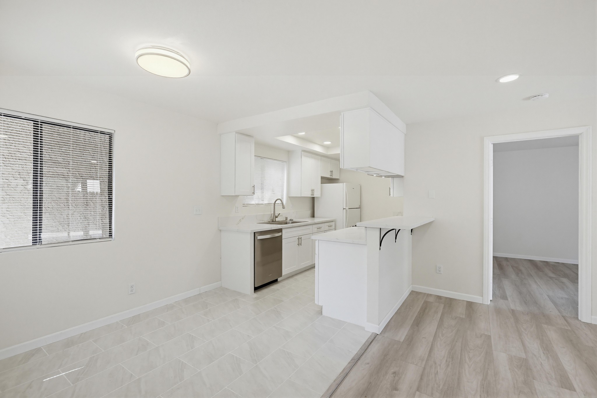 Virtual tour photo 21 of 46 for 4881 Vista Dr Unit 3