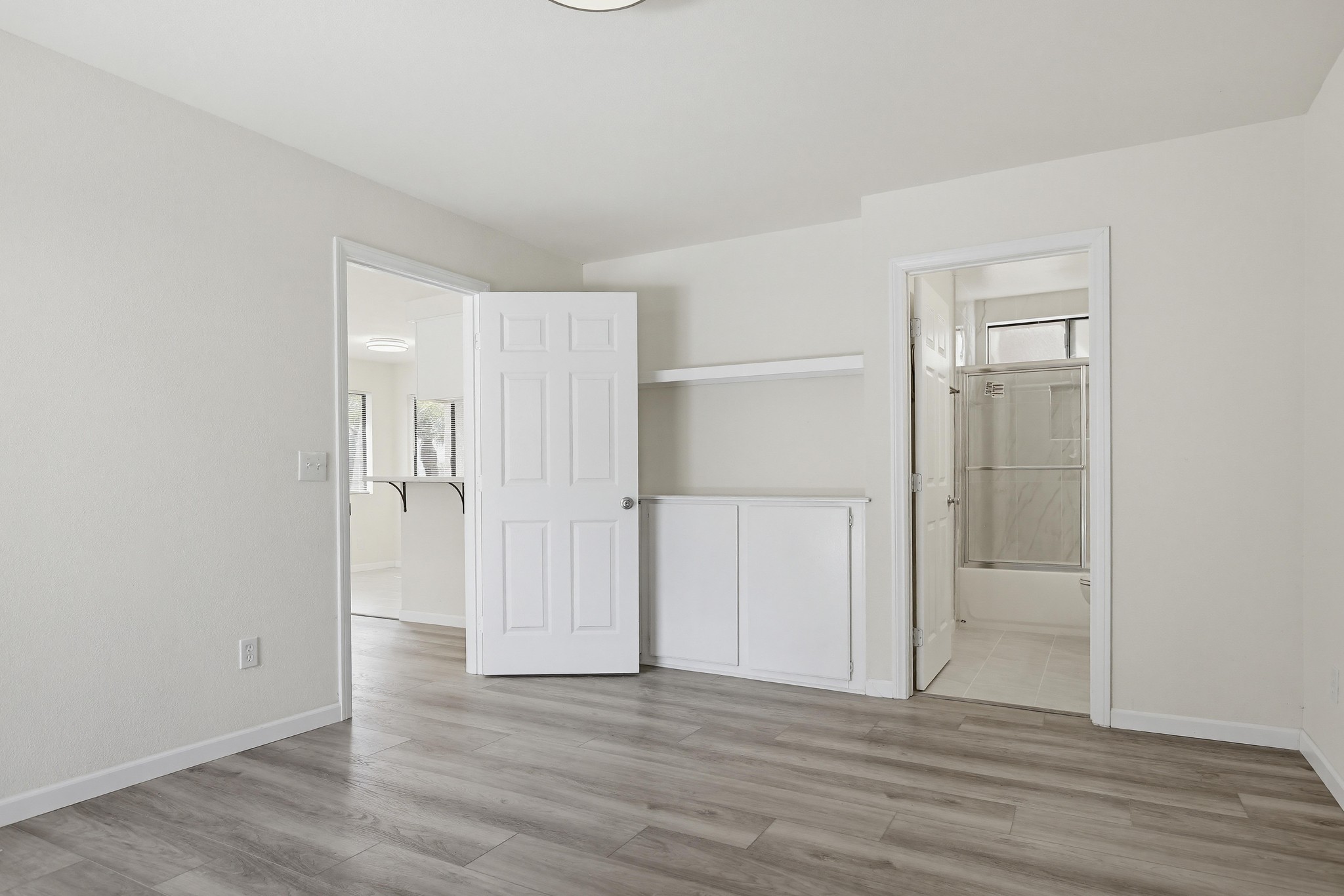 Virtual tour photo 32 of 46 for 4881 Vista Dr Unit 3