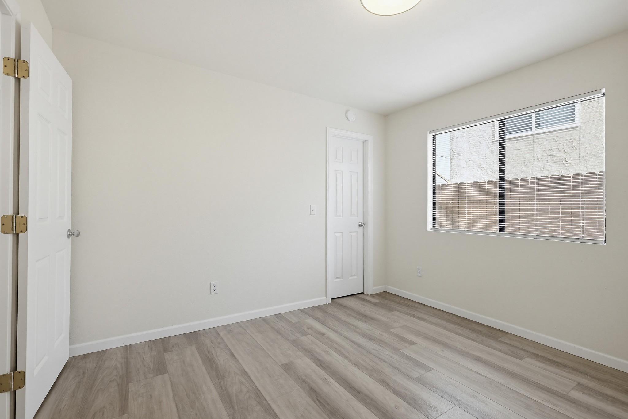 Virtual tour photo 39 of 46 for 4881 Vista Dr Unit 3