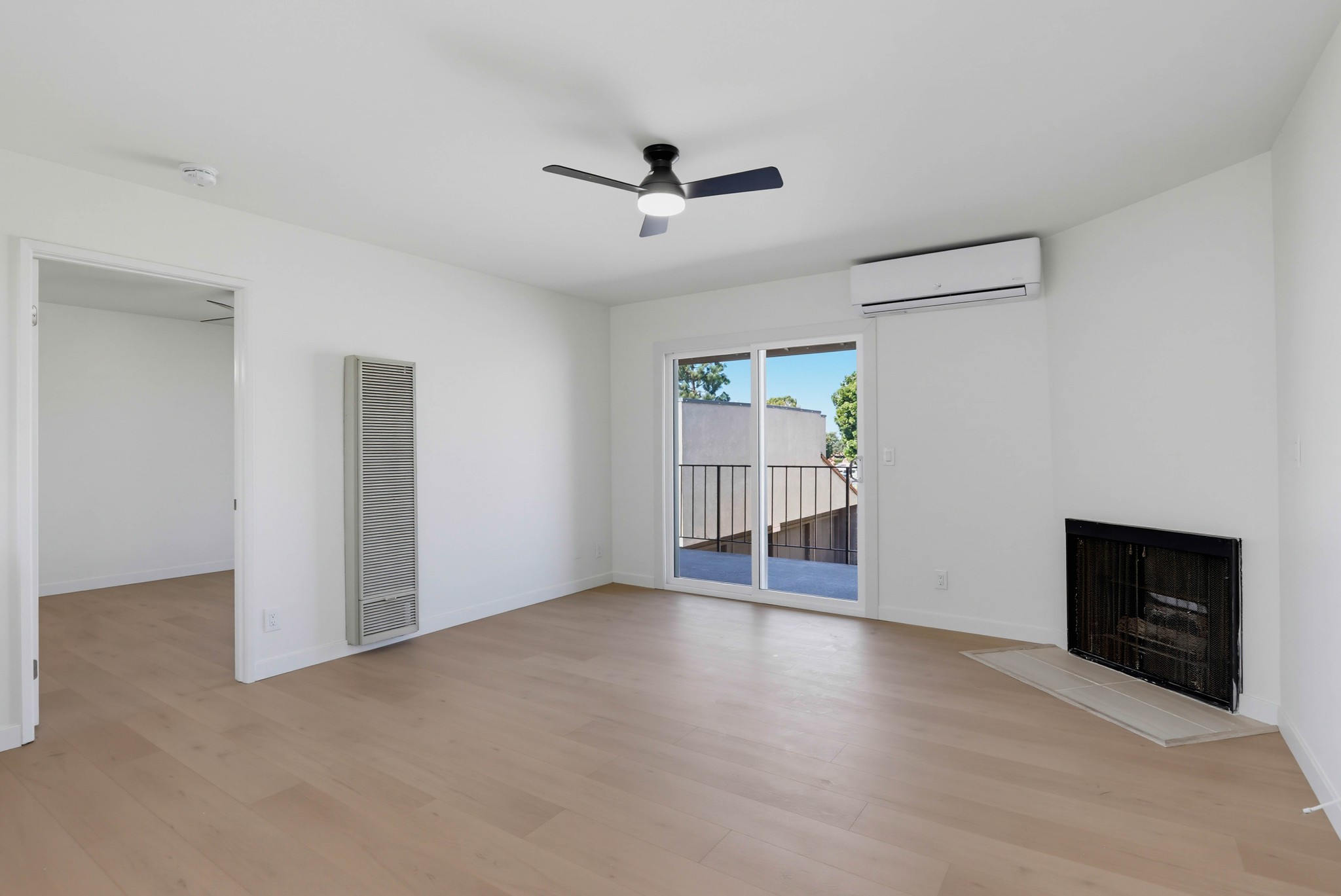 Virtual tour photo 9 of 46 for 4881 Vista Dr Unit 4