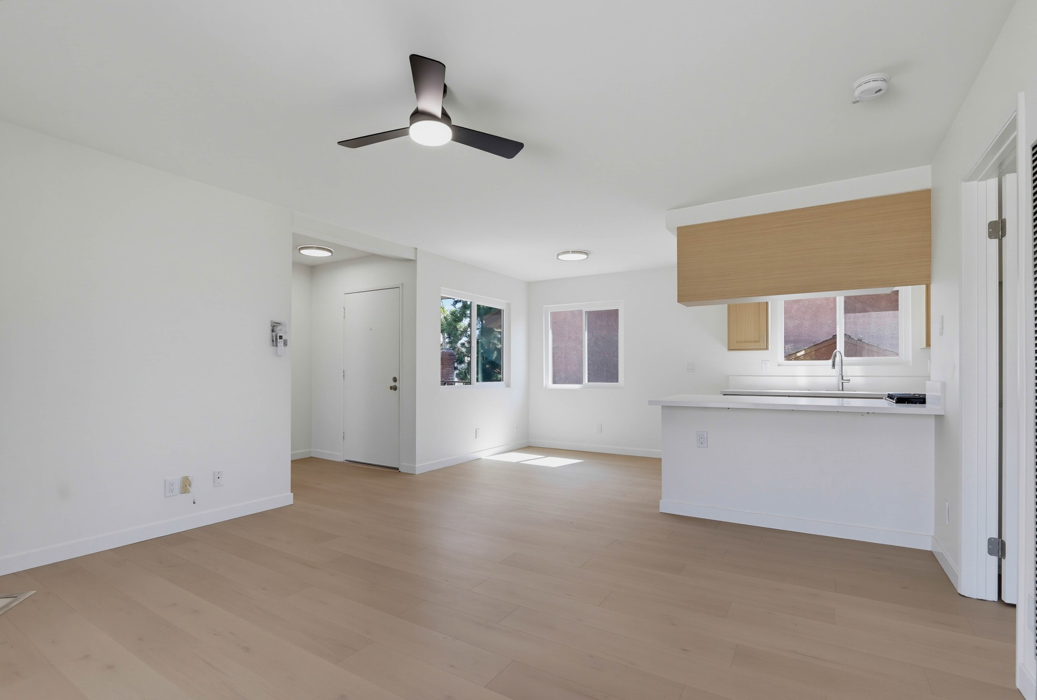 Virtual tour photo 11 of 46 for 4881 Vista Dr Unit 4